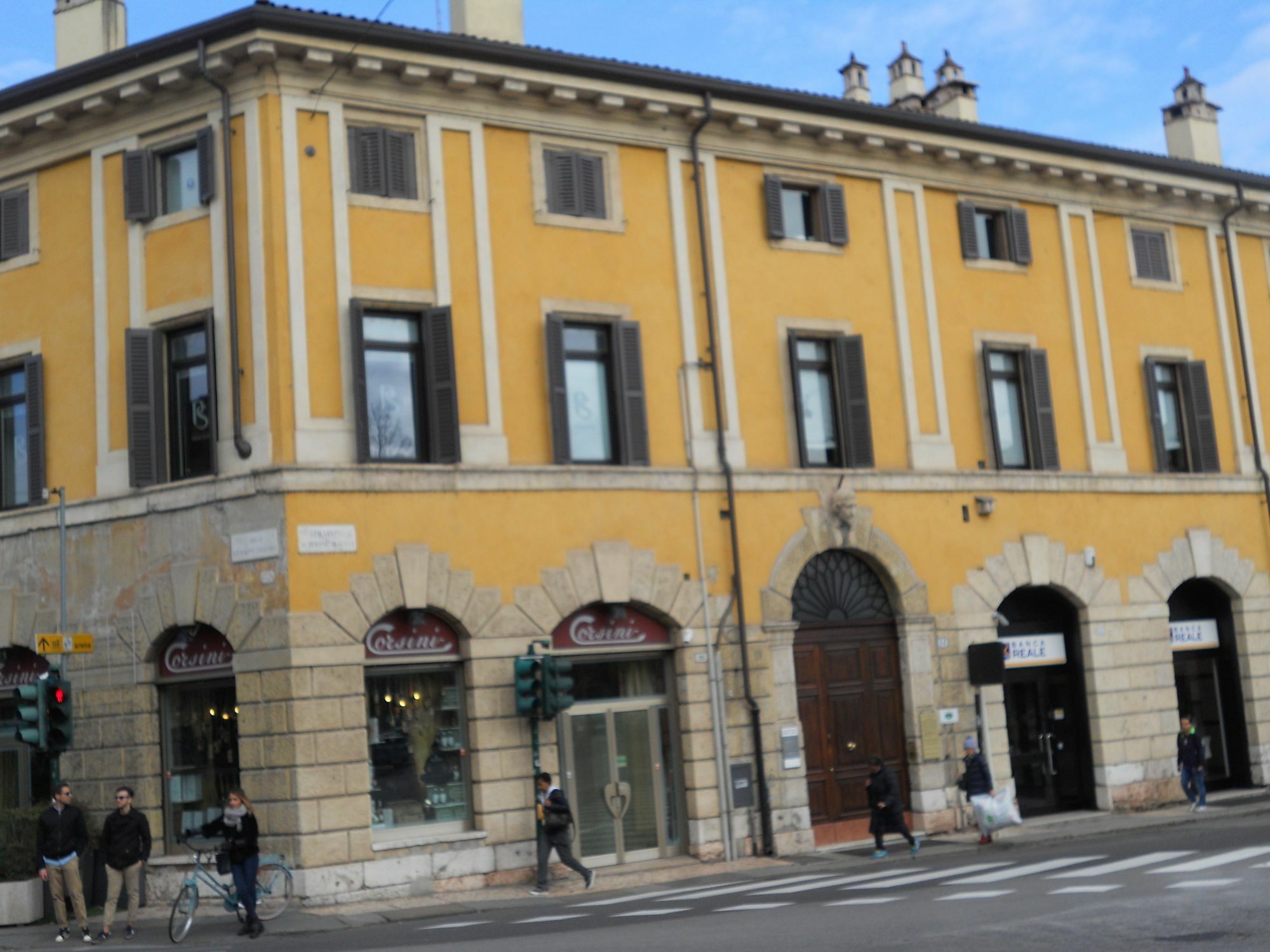- Centre Vérone